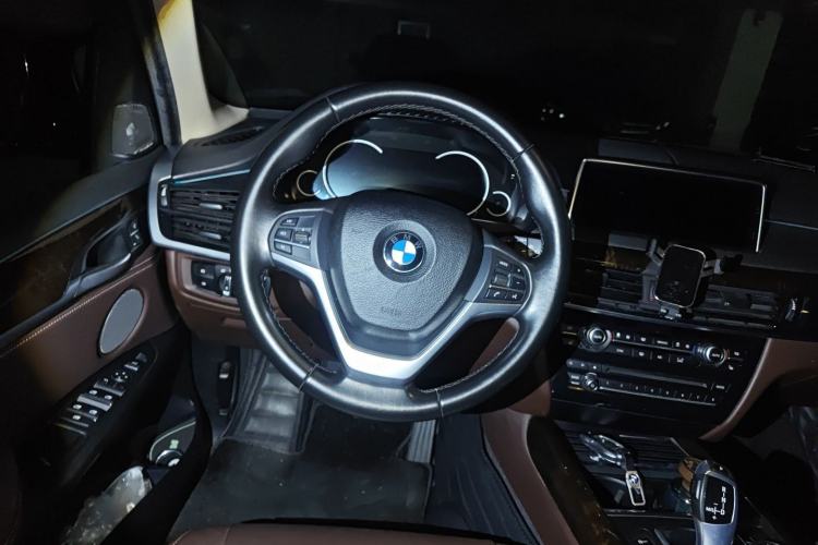 Used BMW X5 2018 xDrive28i Steering Wheel