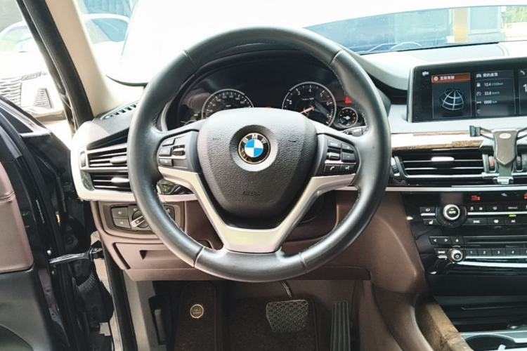 Used BMW X5 2018 xDrive35i Elegant Edition Steering Wheel