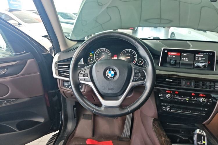 Used BMW X5 2018 xDrive28i Steering Wheel
