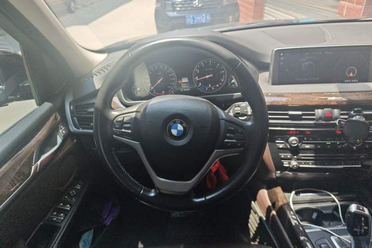 Used BMW X5 2018 xDrive28i Steering Wheel