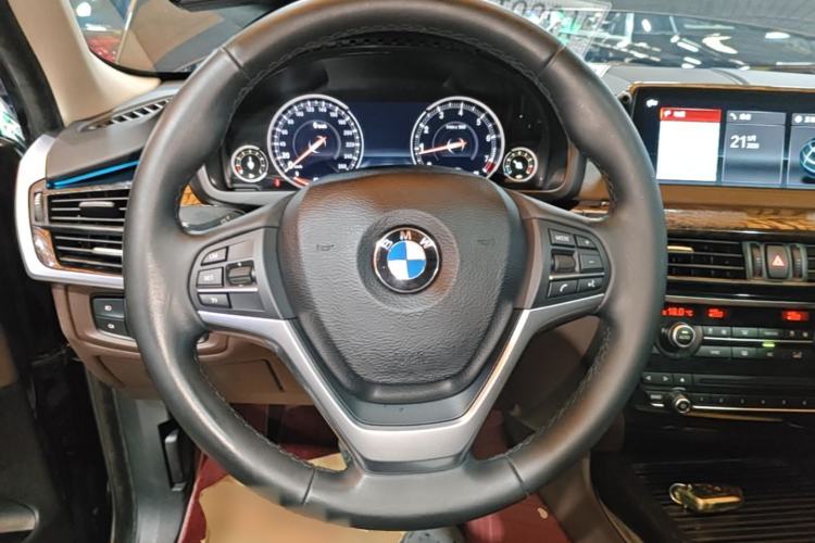 Used BMW X5 2018 xDrive28i Steering Wheel