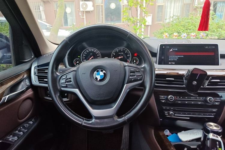 Used BMW X5 2018 xDrive28i Steering Wheel