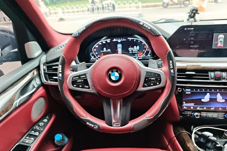 Used BMW X5 2018 xDrive35i Elegant Edition Steering Wheel