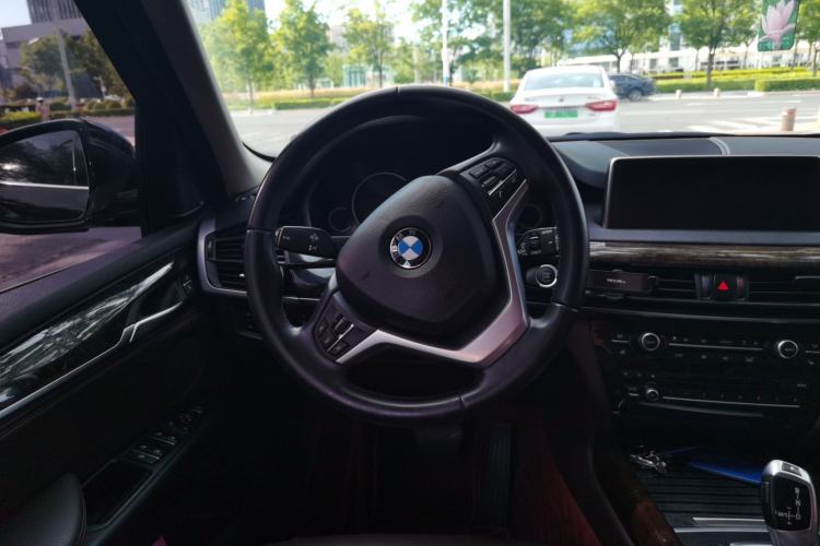 Used BMW X5 2018 xDrive28i Steering Wheel