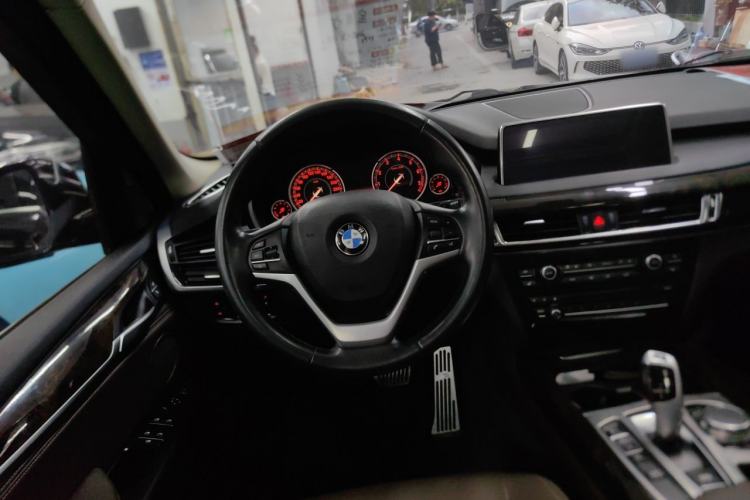 Used BMW X5 2018 xDrive35i Elegant Edition Steering Wheel