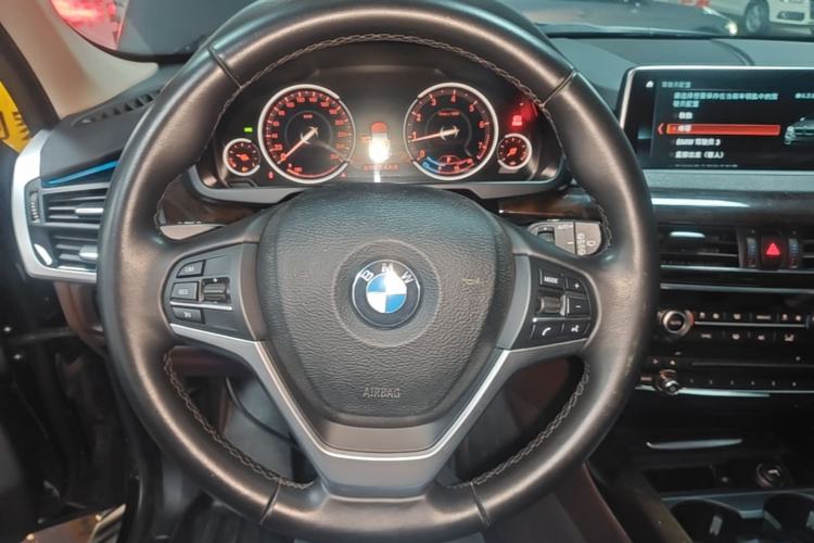 Used BMW X5 2018 xDrive28i Steering Wheel