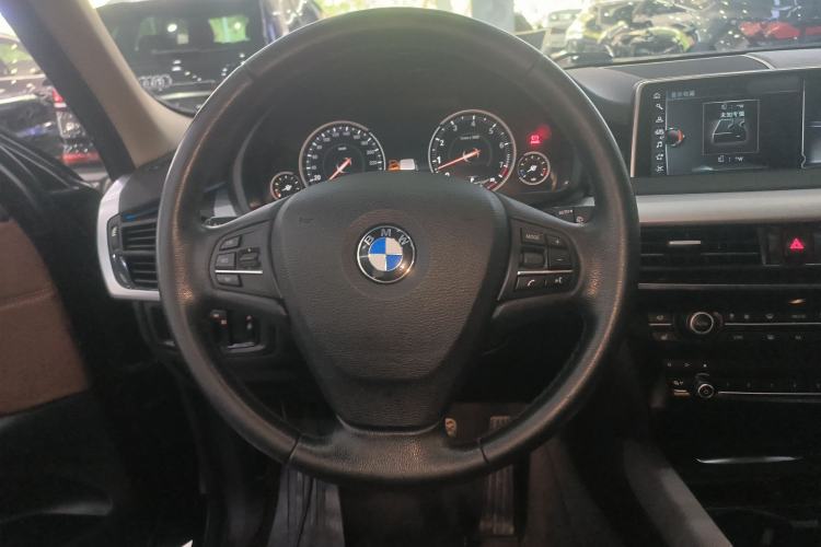 Used BMW X5 2018 xDrive35i Base Model Middle East Steering Wheel
