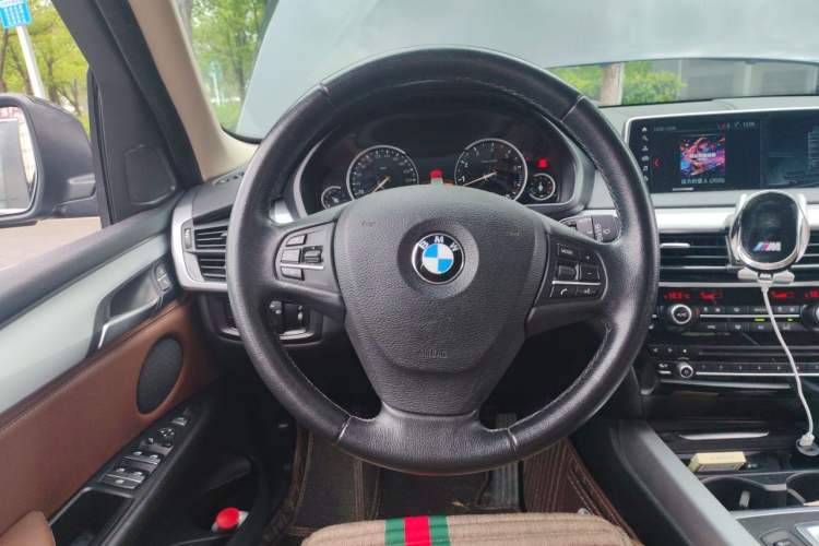 Used BMW X5  Steering Wheel