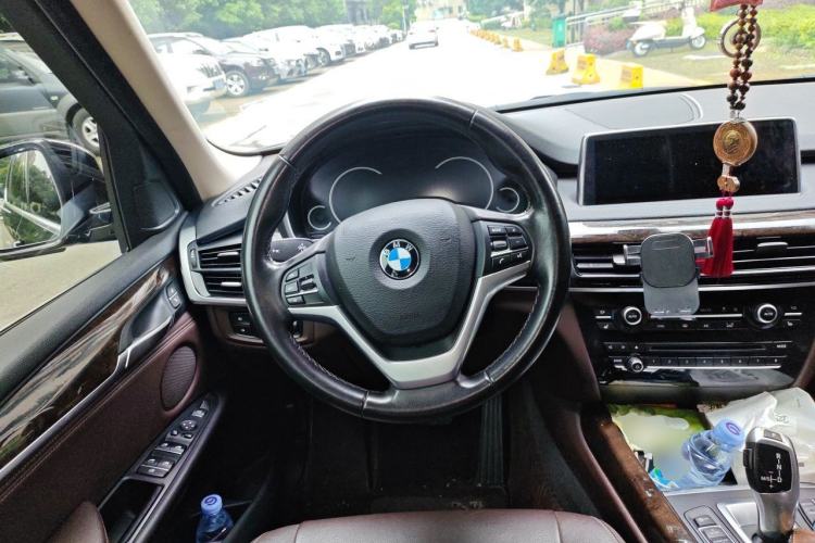 Used BMW X5 2018 xDrive28i Steering Wheel