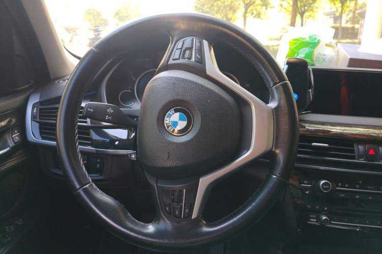 Used BMW X5 2018 xDrive28i Steering Wheel