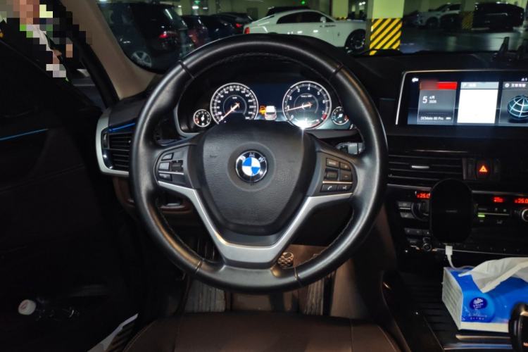 Used BMW X5 2018 xDrive28i Steering Wheel