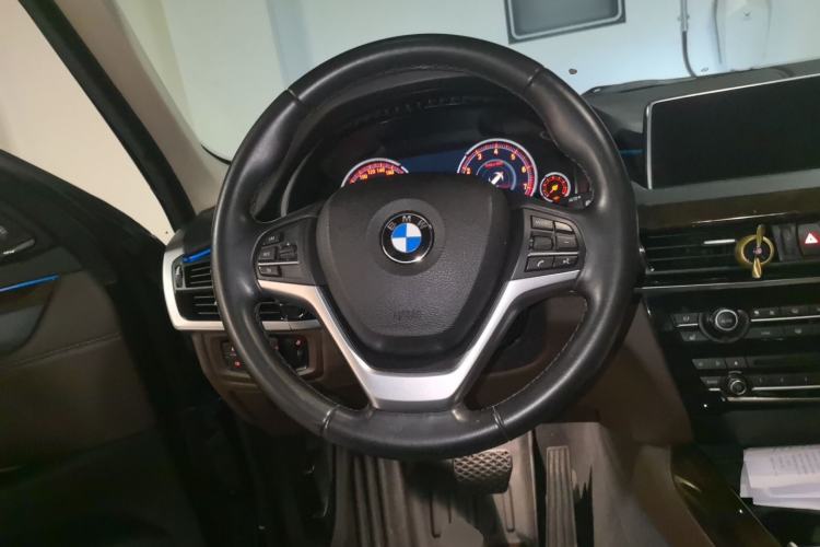 Used BMW X5 2018 xDrive35i Elegant Edition Steering Wheel