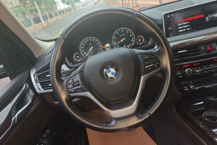 Used BMW X5 2018 xDrive35i Elegant Edition Steering Wheel