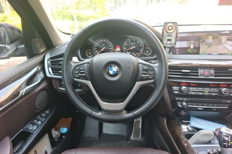 Used BMW X5 2018 xDrive35i Elegant Edition Steering Wheel