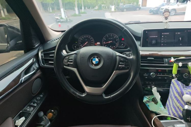 Used BMW X5 2018 xDrive28i Steering Wheel