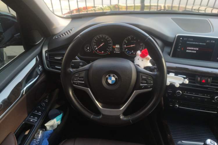 Used BMW X5 2018 xDrive28i Steering Wheel