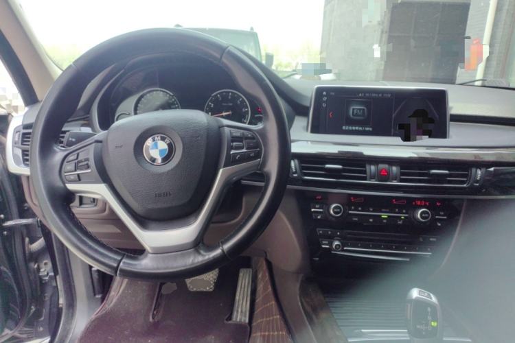 Used BMW X5 2018 xDrive28i Steering Wheel