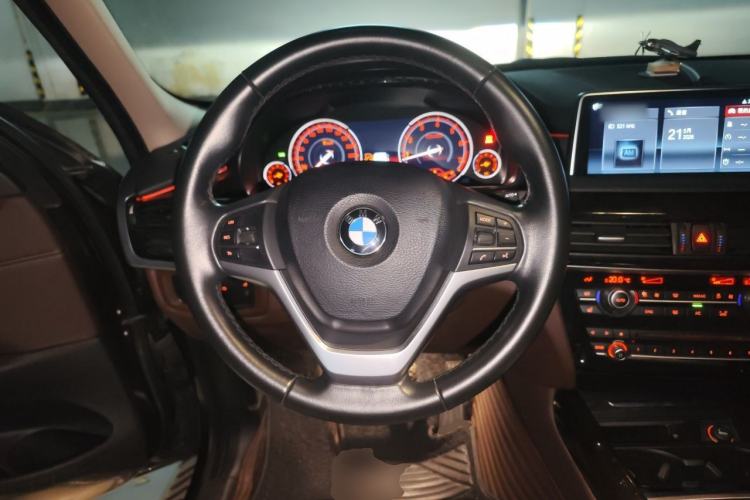 Used BMW X5 2018 xDrive28i Steering Wheel