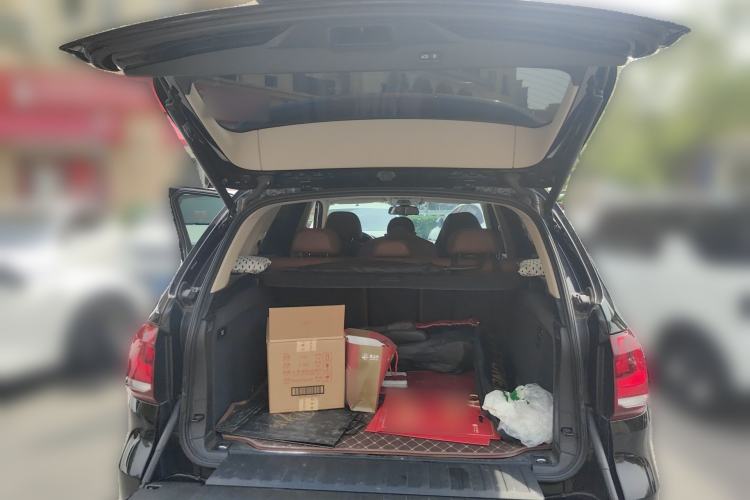 Used BMW X5  Trunk