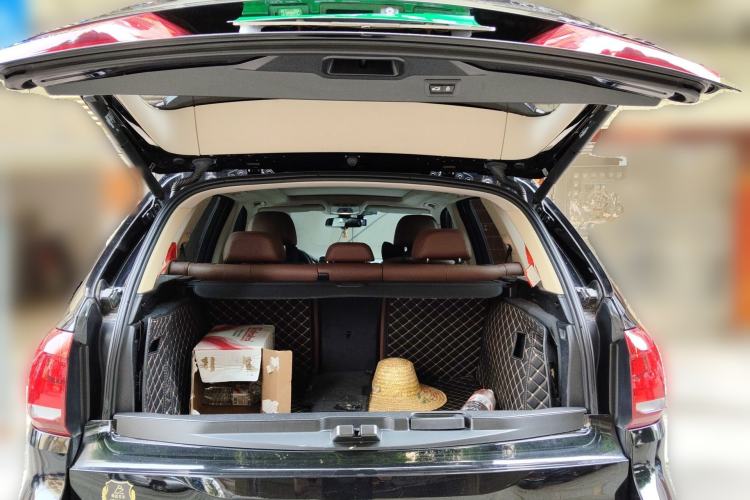 Used BMW X5 2018 xDrive35i Elegant Edition Trunk