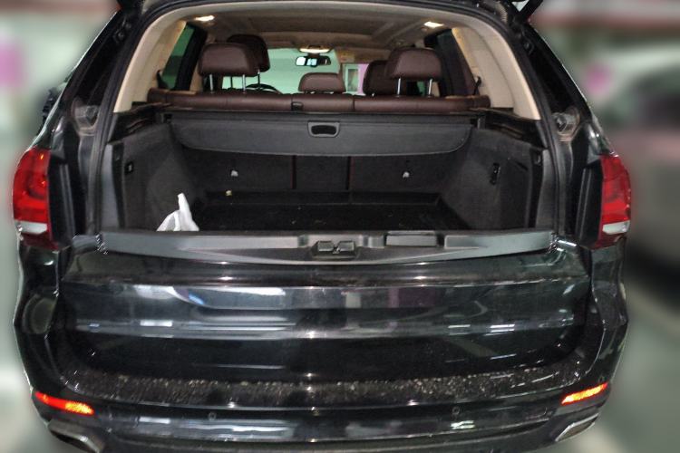 Used BMW X5 2018 xDrive35i Elegant Edition Trunk