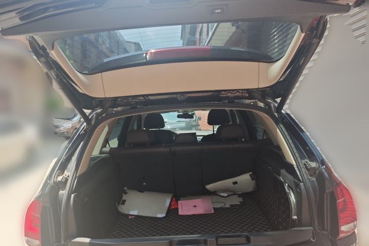 Used BMW X5 2018 xDrive28i Trunk
