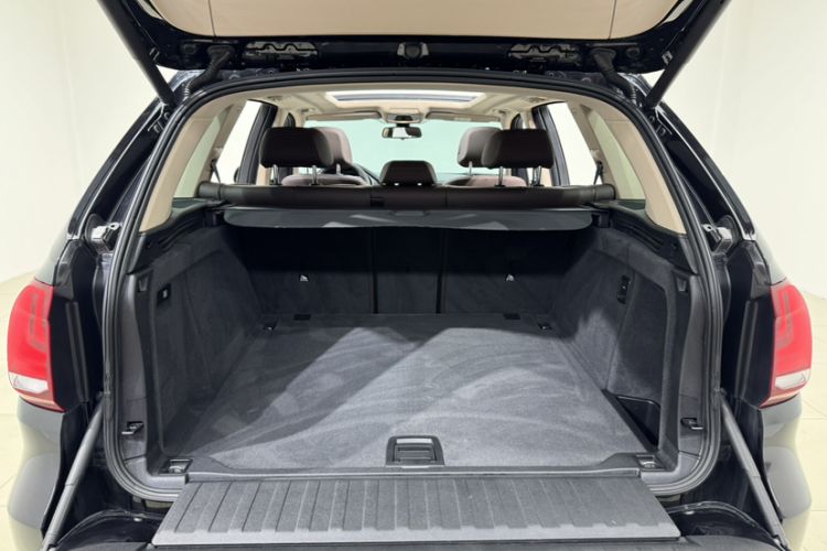 Used BMW X5 2018 xDrive35i Elegant Edition Trunk