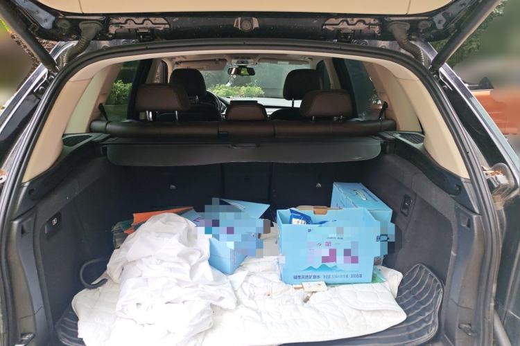 Used BMW X5 2018 xDrive28i Trunk