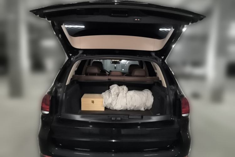 Used BMW X5 2018 xDrive35i Elegant Edition Trunk