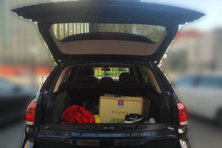 Used BMW X5 2018 xDrive28i Trunk