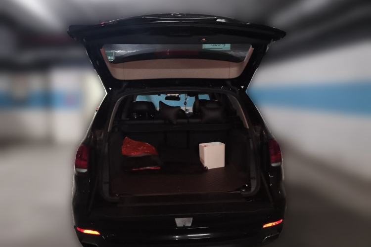 Used BMW X5  Trunk