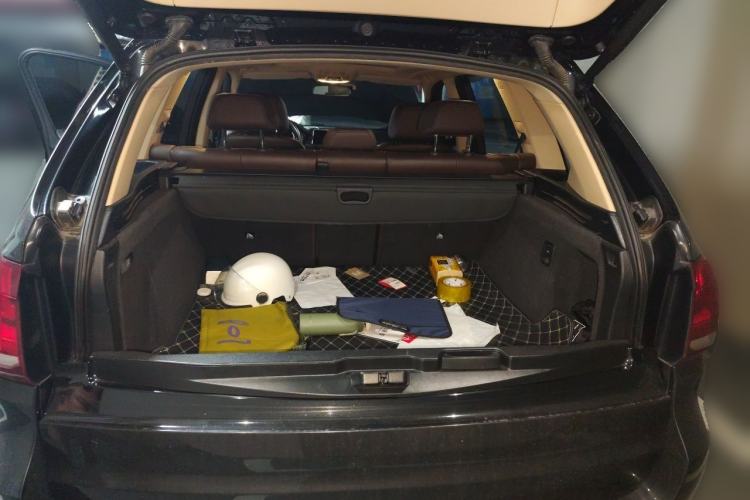 Used BMW X5 2018 xDrive28i Trunk
