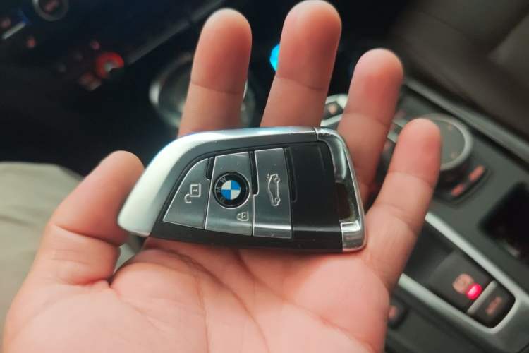 Used BMW X5 2018 xDrive28i Vehicle Key