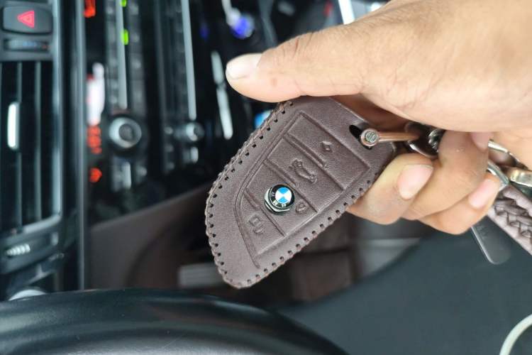 Used BMW X5 2018 xDrive28i Vehicle Key