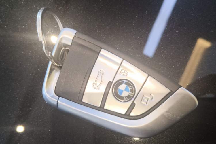 Used BMW X5 2018 xDrive28i Vehicle Key