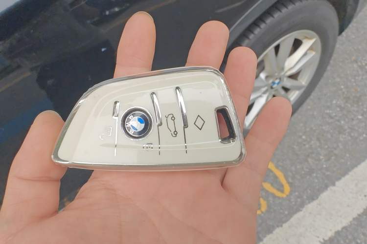 Used BMW X5 2018 xDrive35i Base Model Middle East Vehicle Key