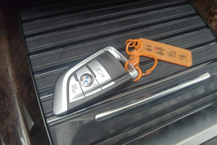 Used BMW X5 2018 xDrive28i Vehicle Key