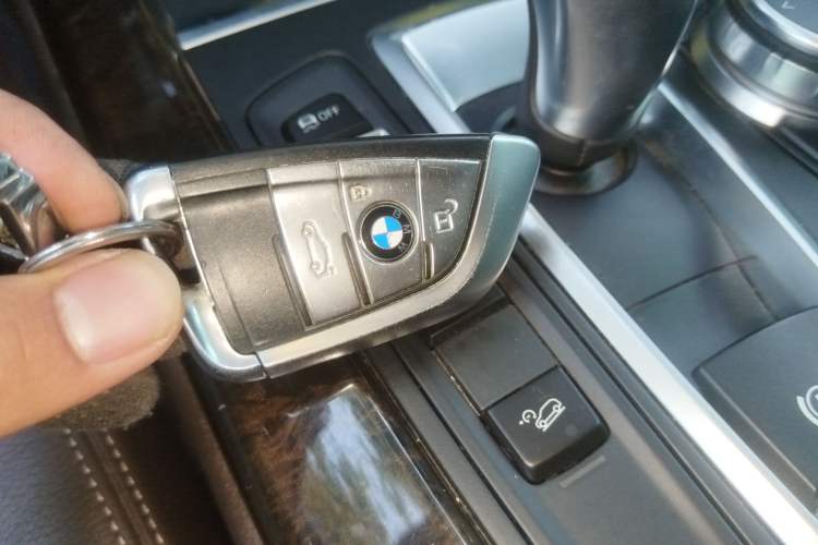 Used BMW X5 2018 xDrive35i Elegant Edition Vehicle Key