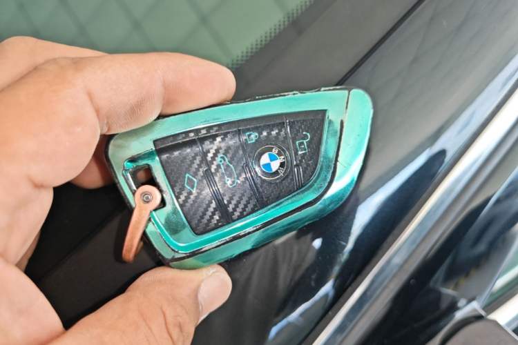 Used BMW X5 2018 xDrive28i Vehicle Key