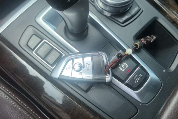 Used BMW X5 2018 xDrive28i Vehicle Key