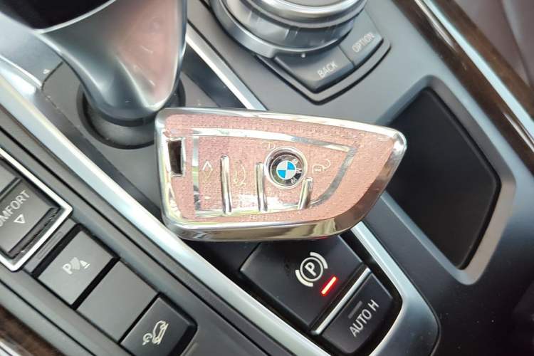 Used BMW X5 2018 xDrive28i Vehicle Key