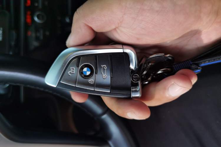 Used BMW X5 2018 xDrive28i Vehicle Key