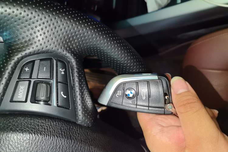 Used BMW X5  Vehicle Key