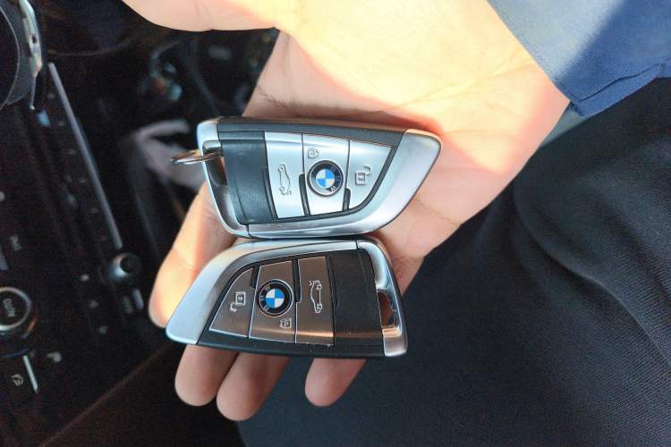 Used BMW X5 2018 xDrive28i Vehicle Key