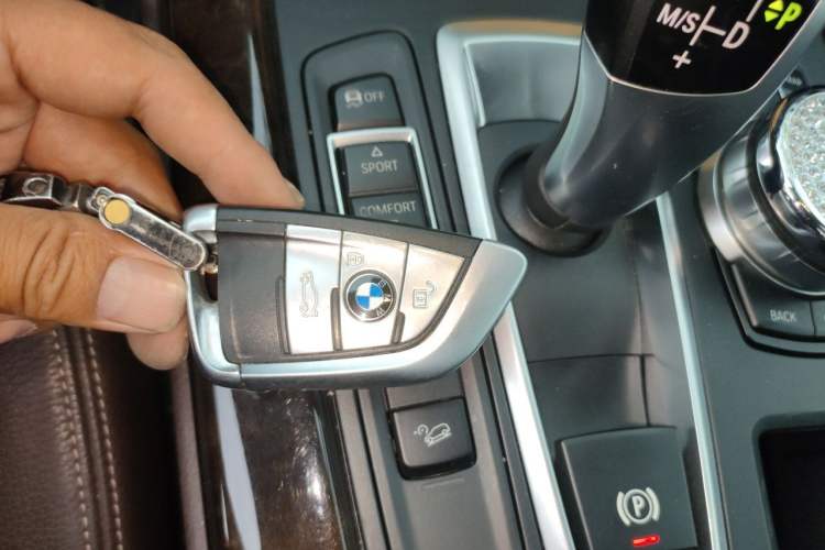 Used BMW X5 2018 xDrive28i Vehicle Key