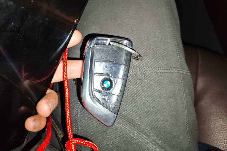 Used BMW X5 2018 xDrive28i Vehicle Key