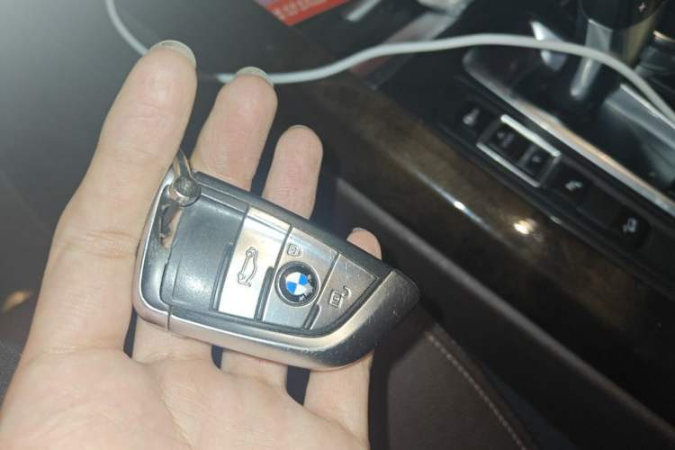 Used BMW X5 2018 xDrive28i Vehicle Key