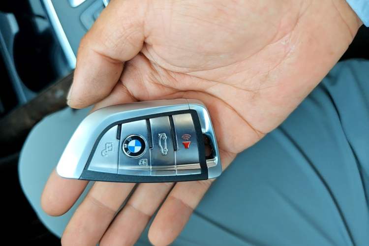Used BMW X5 2018 xDrive28i Vehicle Key