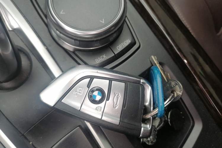 Used BMW X5 2018 xDrive28i Vehicle Key