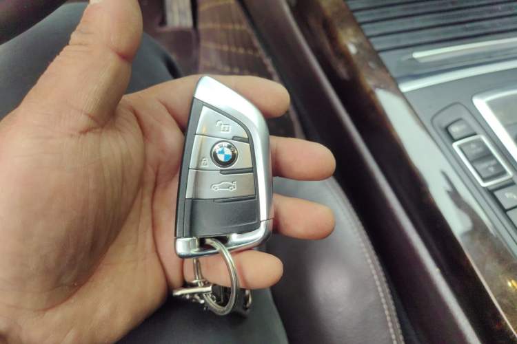 Used BMW X5 2018 xDrive28i Vehicle Key